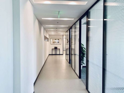 精品裝修 格局方正 采光通透 臨近地鐵站 隨時看房出租 辦公樓租賃 北京我愛我家